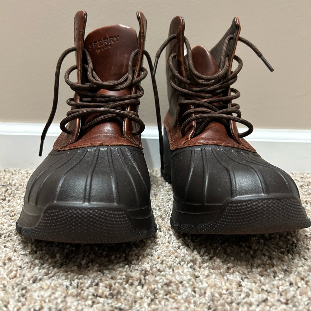 Sperry Men’s Duck Float Lace Up Camo Boot, size 9